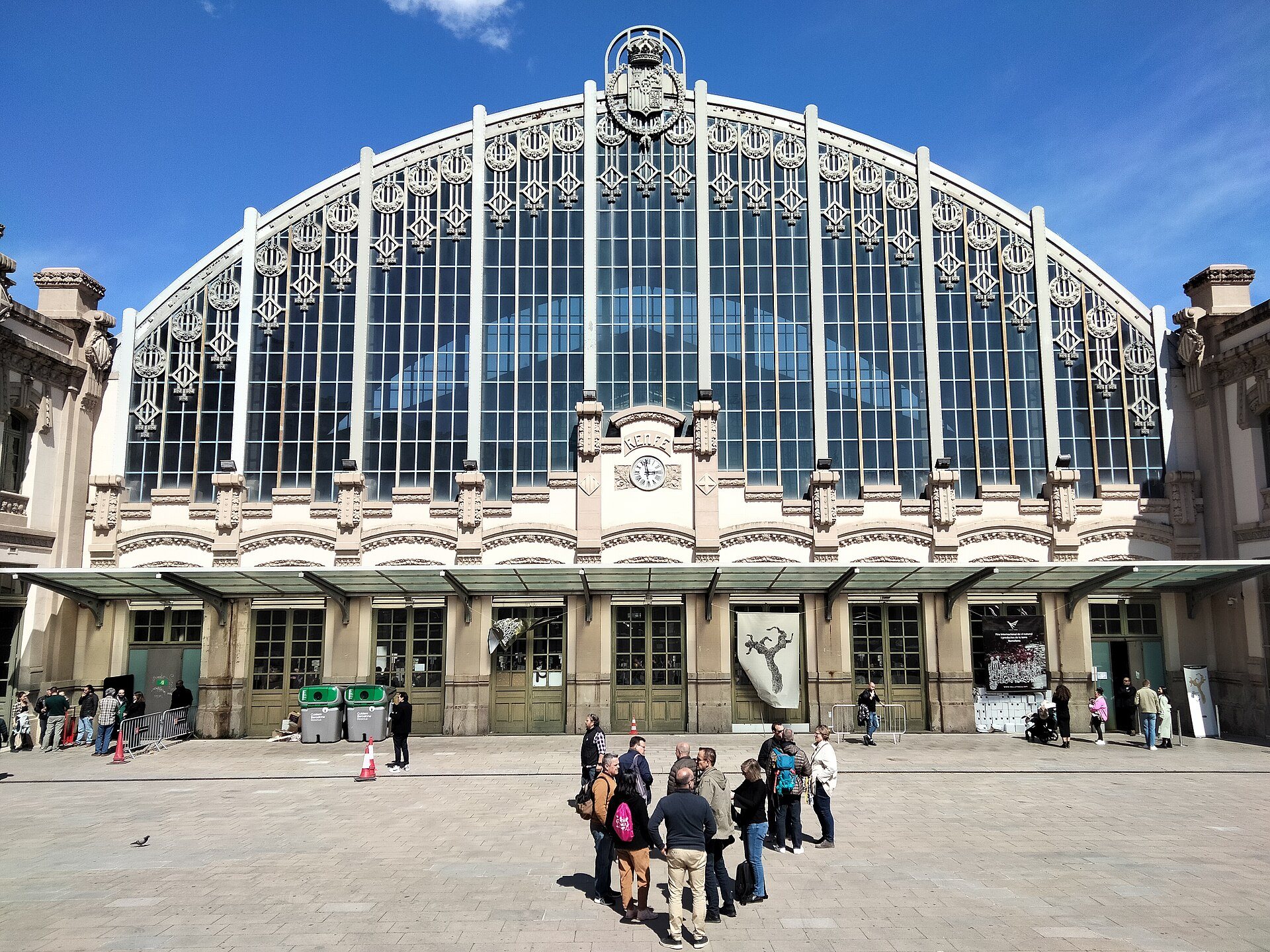 Getting to Barcelona by air, rail, coach and car