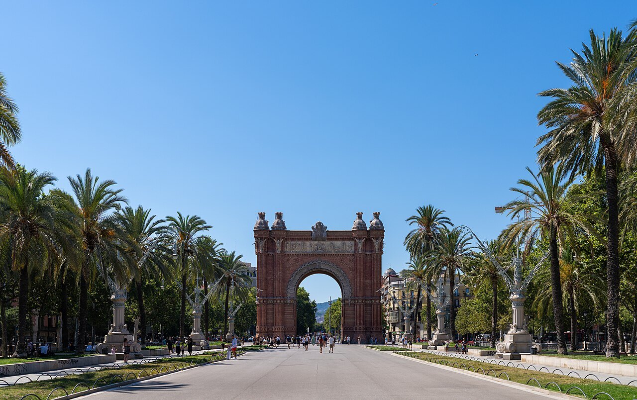 The Parc de la Ciutadella and the Arc de Triomf